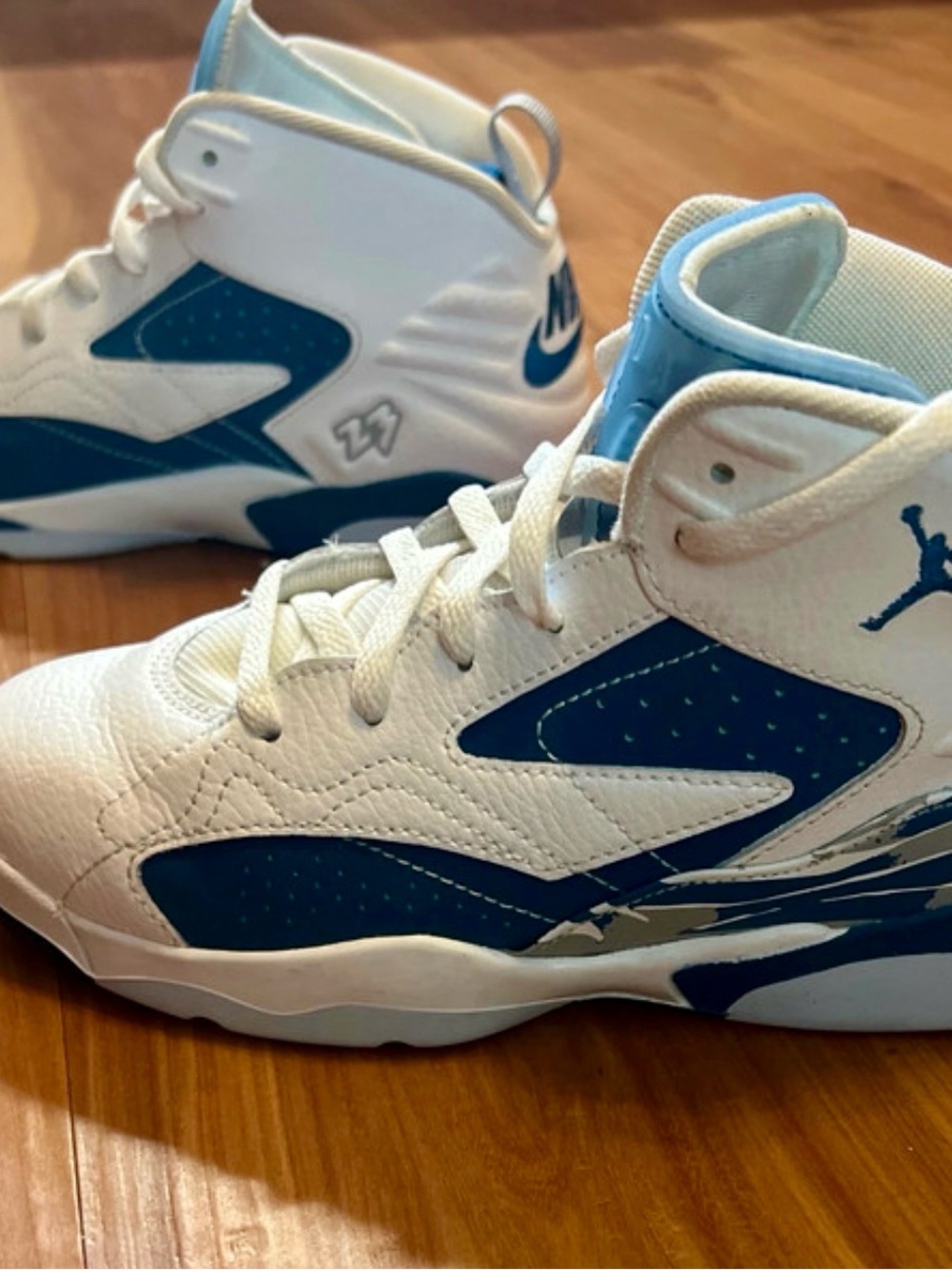 Nike Air Jordan Jump man MVP Shoes White Blue Ice Kids 3Y